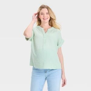 5/$30 Ingrid Isabel Maternity Cotton Gauze Top
